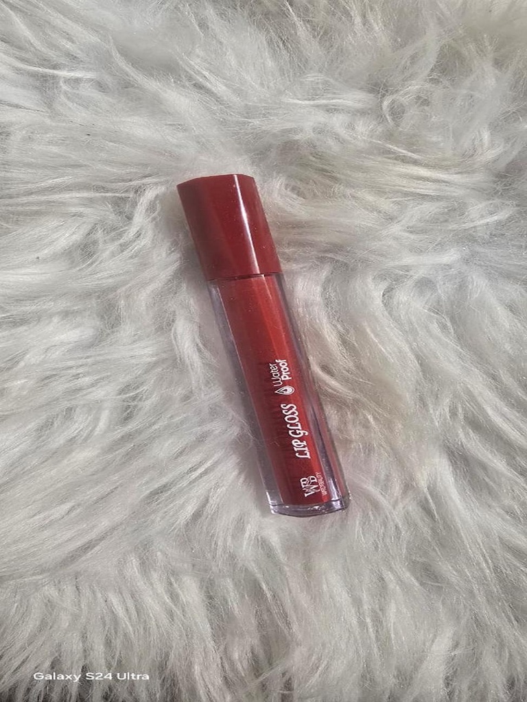 Long-Lasting Matte Lipstick from Warda Beauty