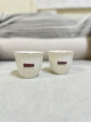 White smoker & cupwith iron logo