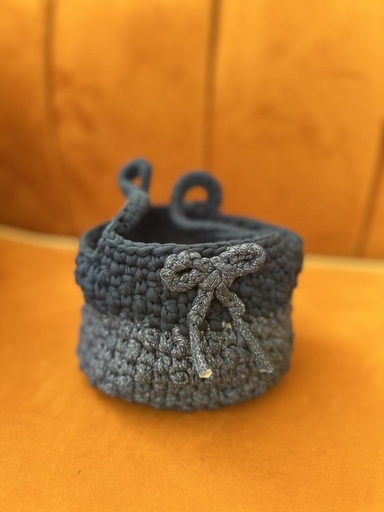 Mini crochet bag