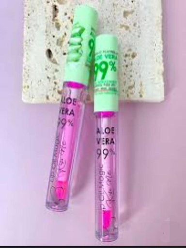 Magical Lip Oil Rich in 99% Natural Aloe Vera Extract