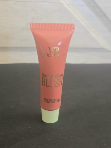 BLUSH LIPSTICK FROM WARDA BAEUTY