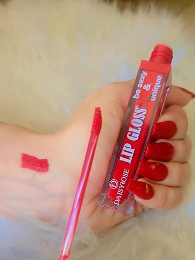 Long-Lasting Matte Lipstick from Warda Beauty.