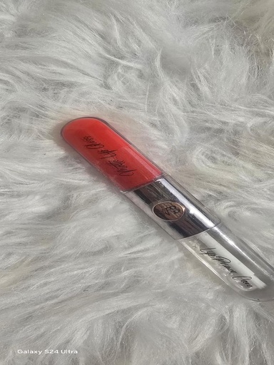 Lipstick and Moisturizer from Warda Beauty