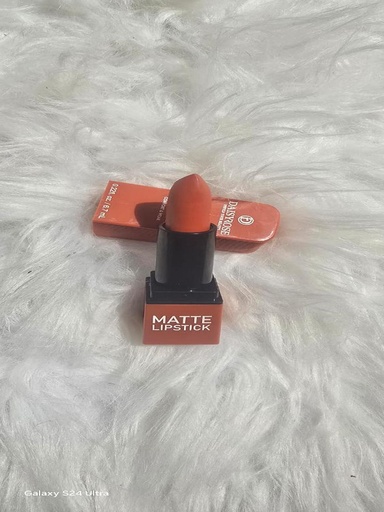 Matte Lipstick from Warda Beauty