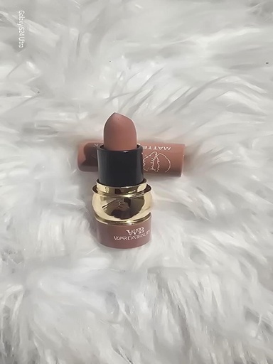 Matte Lipstick from Warda Beauty