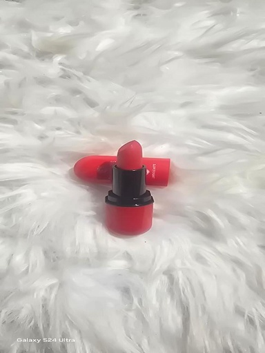 Matte Lipstick from Warda Beauty