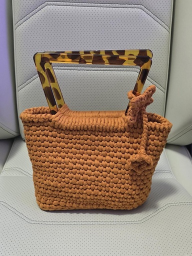 Crochet Bag with Tortoiseshell Acrylic Handles