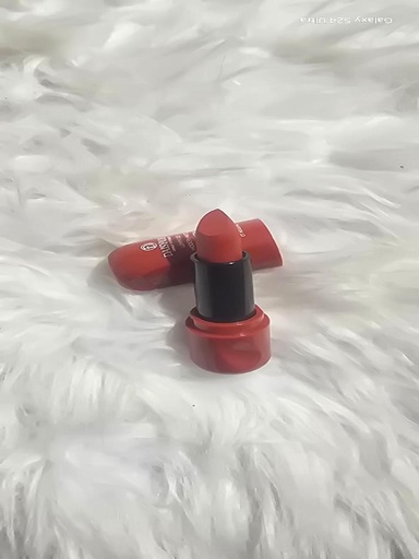 Matte Lipstick from Warda Beauty