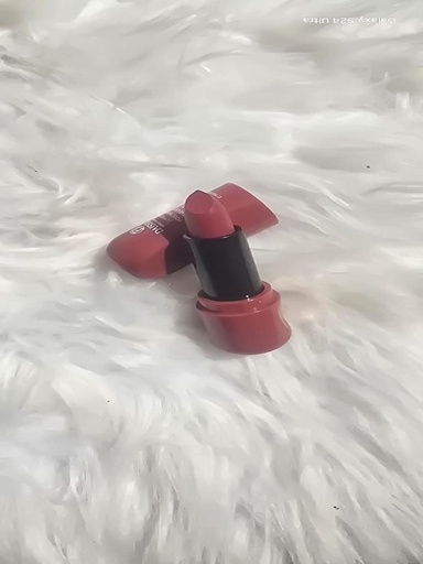 Matte Lipstick from Warda Beauty
