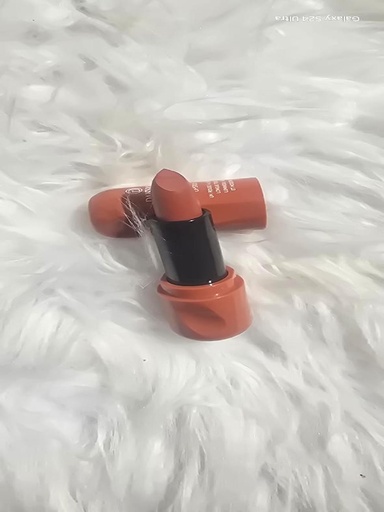 Matte Lipstick from Warda Beauty