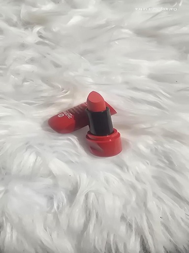 Matte Lipstick from Warda Beauty