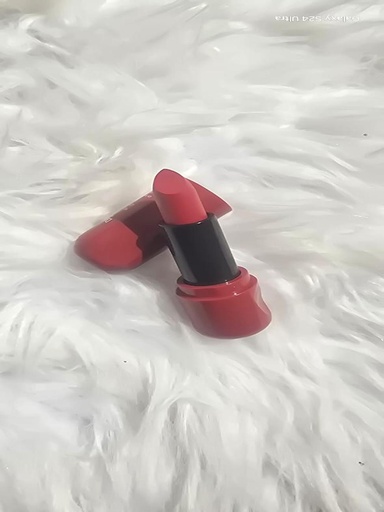 Matte Lipstick from Warda Beauty