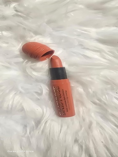 Matte Lipstick from Warda Beauty