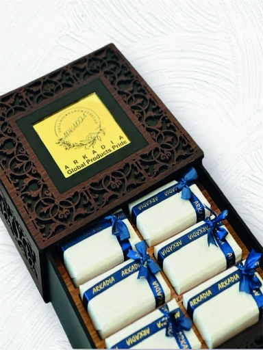 Natural laurel soap box